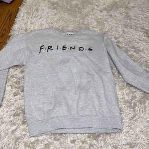 friends crewneck from urban outfitters🤍